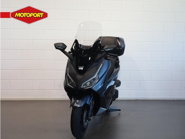 Honda Forza 350