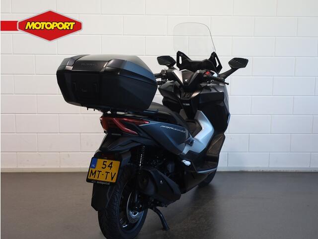 Honda Forza 350