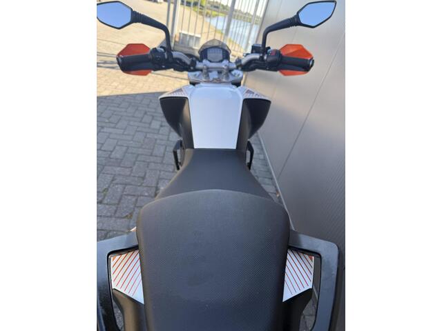 KTM 390 Duke ABS