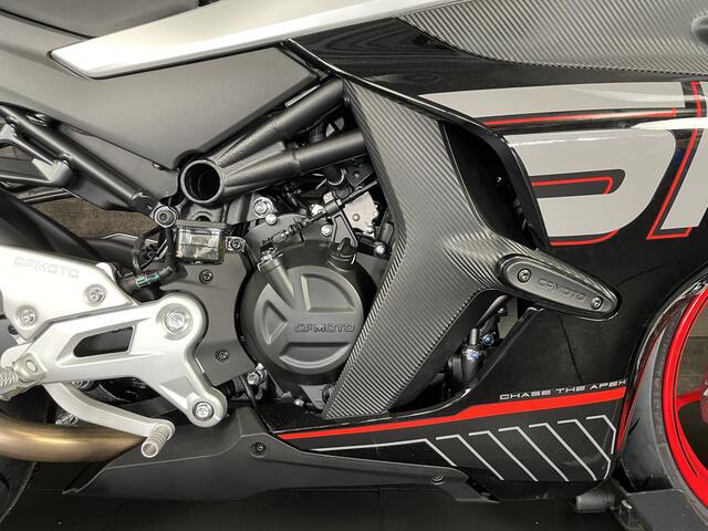 Cfmoto 450sr TC ZIRCON BLACK A2