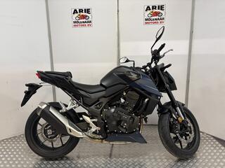 Honda CB750 Hornet E-Clutch