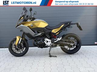 BMW F 900 XR