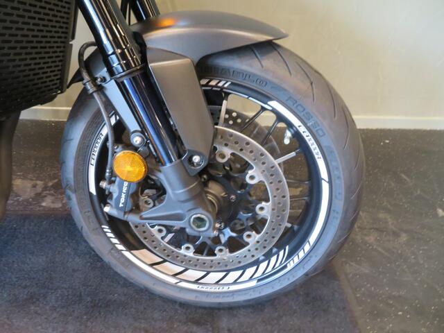Honda CB 1000 R BLACK-EDITION LEO VINCE