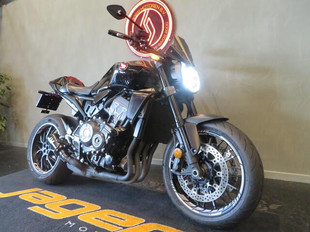Honda CB 1000 R BLACK-EDITION LEO VINCE