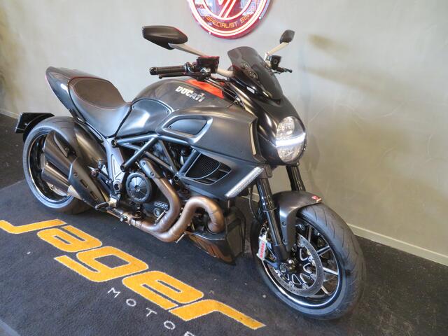Ducati Diavel CARBON ZELDZAAM FRAAI