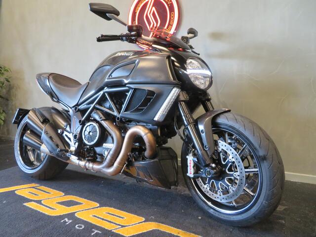 Ducati Diavel CARBON ZELDZAAM FRAAI