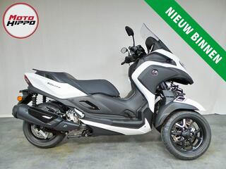 Yamaha TRICITY 300
