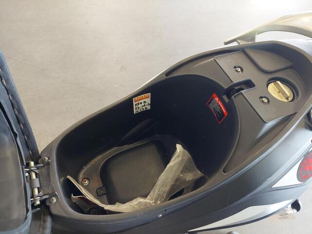 AGM Snorscooter R8,1de eigenaar