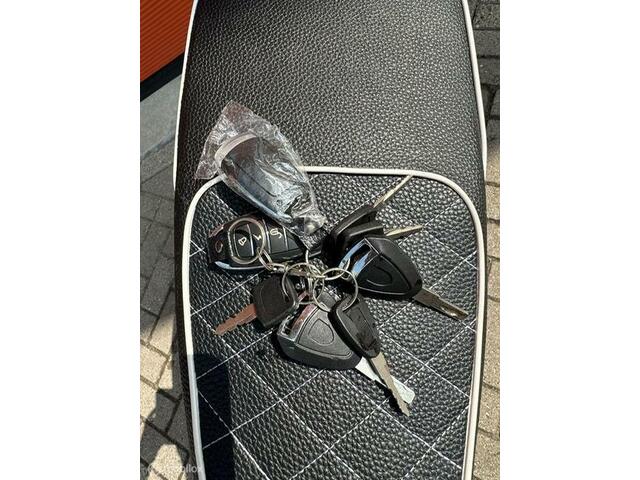 Overige Spyder WHEELZ Snorscooter E-Chopper 2.3