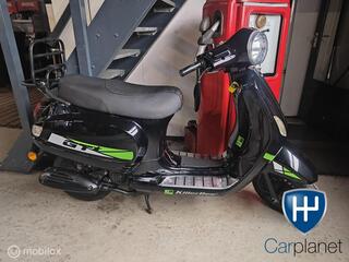 Killerbee Bromscooter VXL zeer nette staat 2e eige